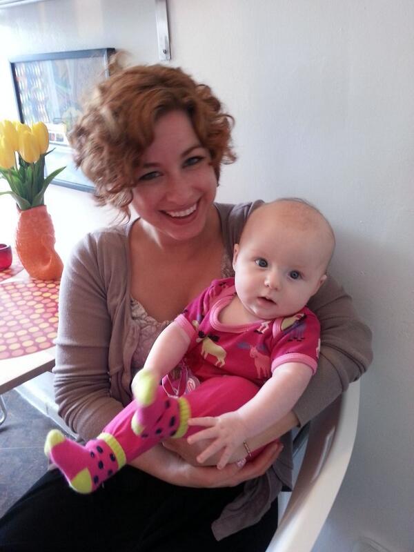 ElizDLilBit's tweet photo. Missing #nyc and this little nugget. #tbt #mooseonsie #happiness http://t.co/y32uYNrkm3