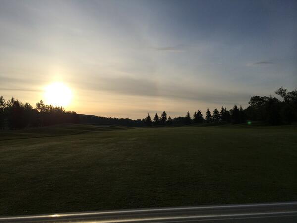 bmassive_'s tweet photo. Another day at the office #turflife http://t.co/7XovThIjMJ