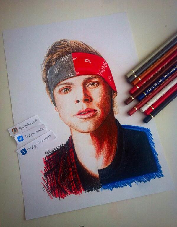 jikooklov3r's tweet image. This Is Amazing congratz to @pipa_santos 

#DONTSTOP5SOS #5SOS #5SOS