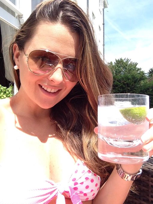 Sunshiiiiiiinnnnneeeeeeee! ☀️ http://t.co/ERVRXr6BNF