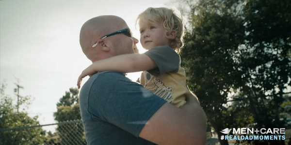 DoveMenCare's tweet image. RT our short film of #RealDadMoments to show what the role of #ModernDads really looks like: bit.ly/CallsForDadDMC