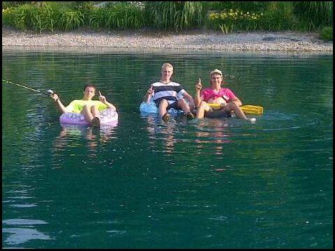 dingerrr4's tweet photo. #Throwbackthursday to takin a dip in the Belmont pond @lukevspank http://t.co/LQoYnS4fCR