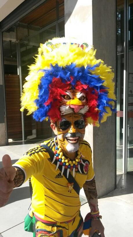 KaiFeldhaus's tweet photo. Weltmeister im Verkleiden schon vor dem ersten Anpfiff: Kolumbien. #WM2014 #BRACRO http://t.co/hO4ryIZtBd