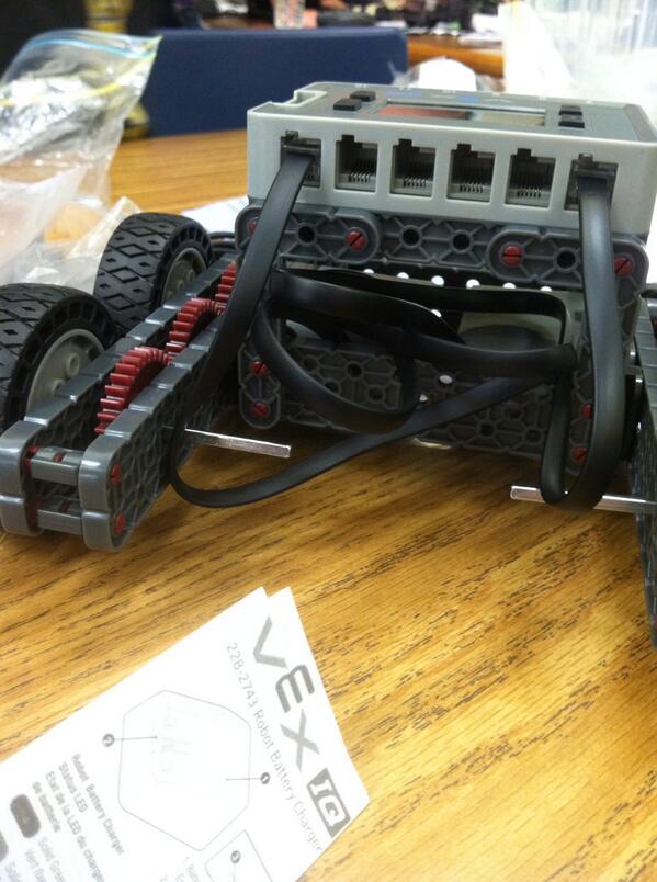 bendavisrobots's tweet image. Some VEX IQ skill building at Bridgeport Elementary. STEM Camp. #pltw