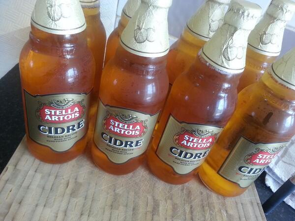 ThomasShoer's tweet photo. Just because its the #summer @StellaArtoisUK http://t.co/hByb1bU58e
