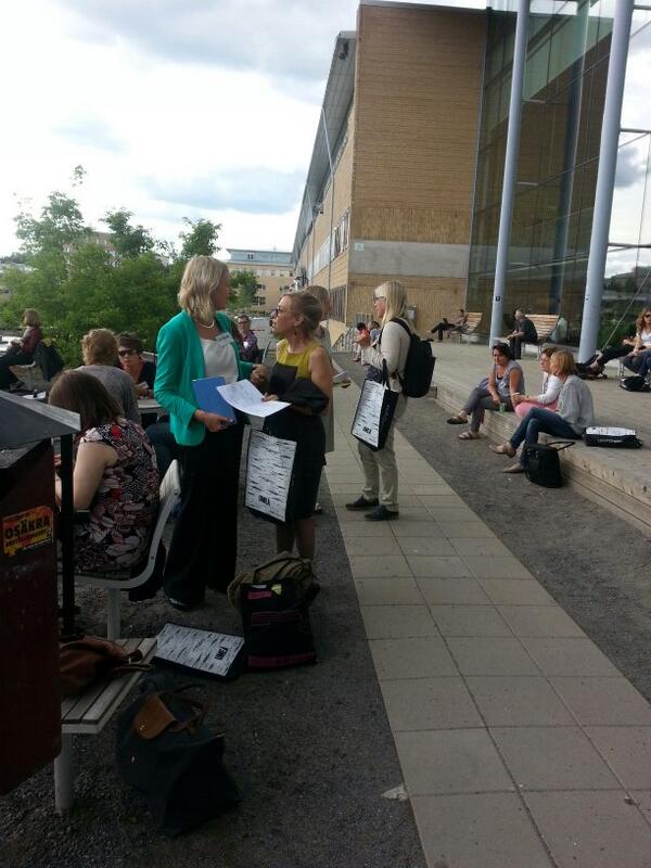 EvaLindgrens's tweet image. Buzzy coffee break during ELL conference #ell2014umea @carolread