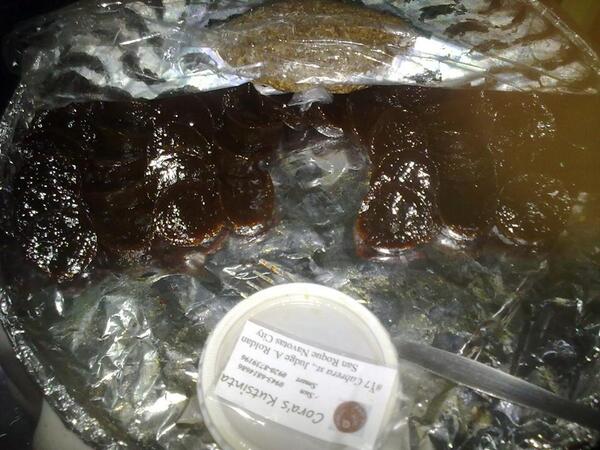 ainakoow's tweet image. Eating Kutsinta na may Yema while watching #TheRealProblem #AngDalawangMrsReal 
kain po? :D
#ShareLang