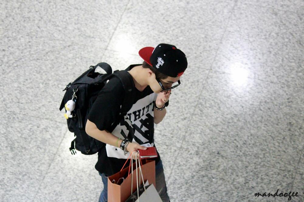 Bp863kDCIAAsTWR.jpg:large