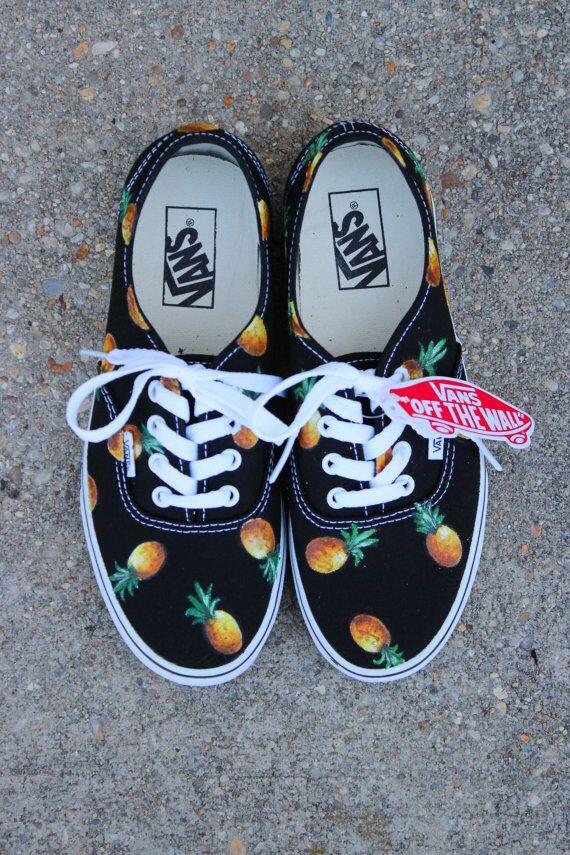 IslandsBurgers's tweet photo. We gotta have these...#pineapplestateofmind - http://t.co/0OfkMgruUb http://t.co/KQd8yu5vGs