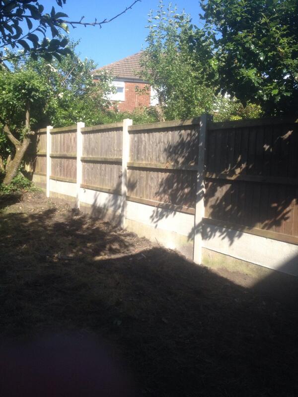 AVDevelopments's tweet image. Recycled fence with my posts and base panels #avdevelopment