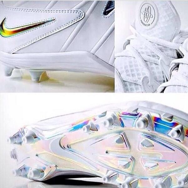 Lacrosse_360's tweet photo. Myles Jones cleats http://t.co/tQuxuUzvwt