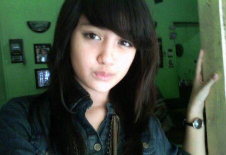 Kamu minta kirim foto yang ini bukan? Soalnya kamu tadi fotonya banyak -____- <a href="/nabilahJKT48/">Yeah... :v</a>