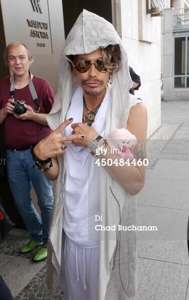 AerosmithItalia's tweet image. @Aerosmith in Berlin - pics by Chad Buchanan #LetRockRule #Aerosmith @IamStevenT #steventyler @JoePerry