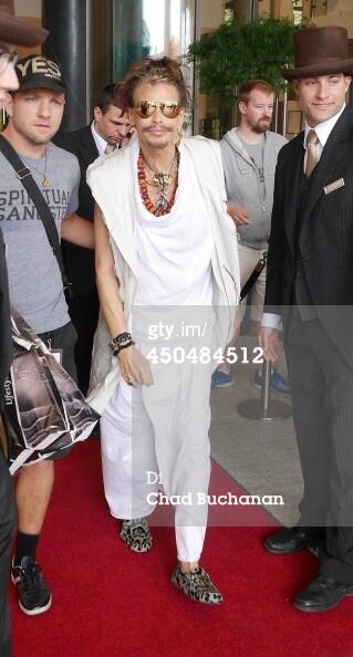 AerosmithItalia's tweet image. @Aerosmith in Berlin - pics by Chad Buchanan #LetRockRule #Aerosmith @IamStevenT #steventyler @JoePerry