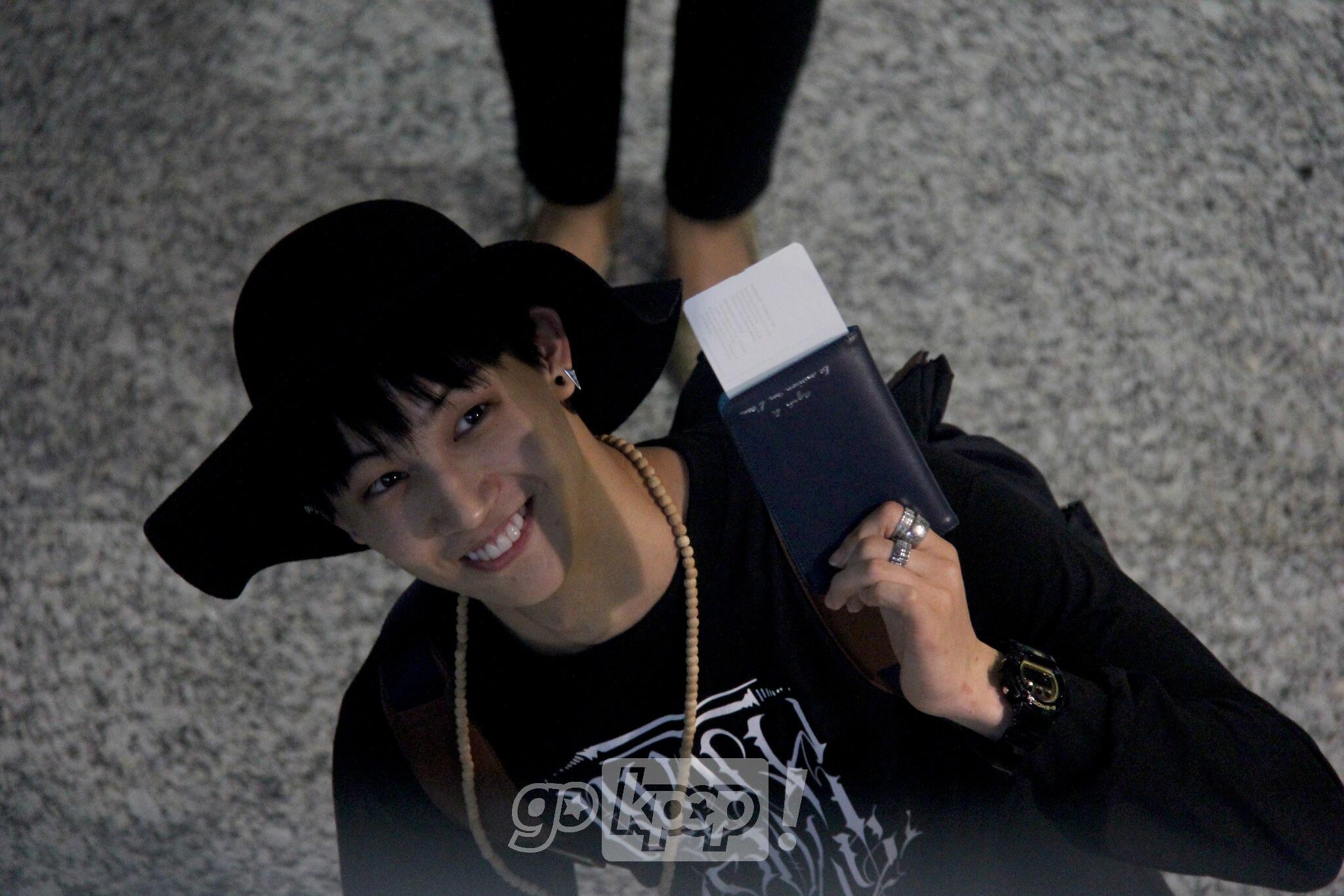 Bp8gHz8CIAAd6Dv.jpg:large