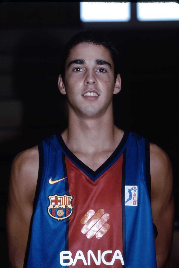 El niño que hoy se convertirá en el jugador que más partidos ha disputado en #PlayoffLigaEndesa.