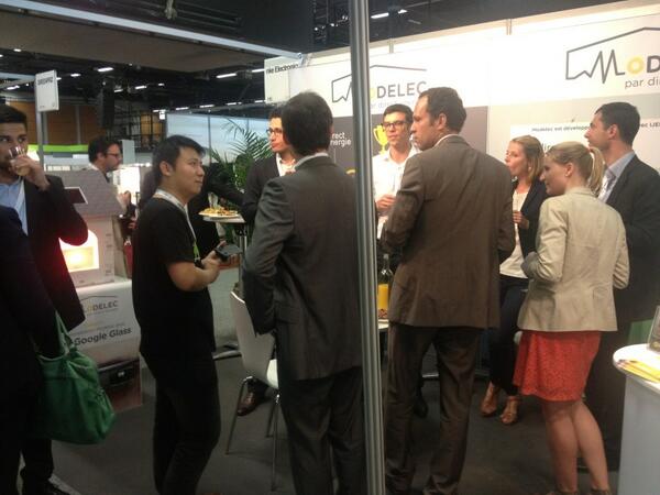 FabienChone's tweet photo. Gros succès au stand Direct Énergie du salon Smart Grid Paris. Plus qu'1 jour pour essayer les Google Glass Modelec ! http://t.co/x7oD1Mmupd