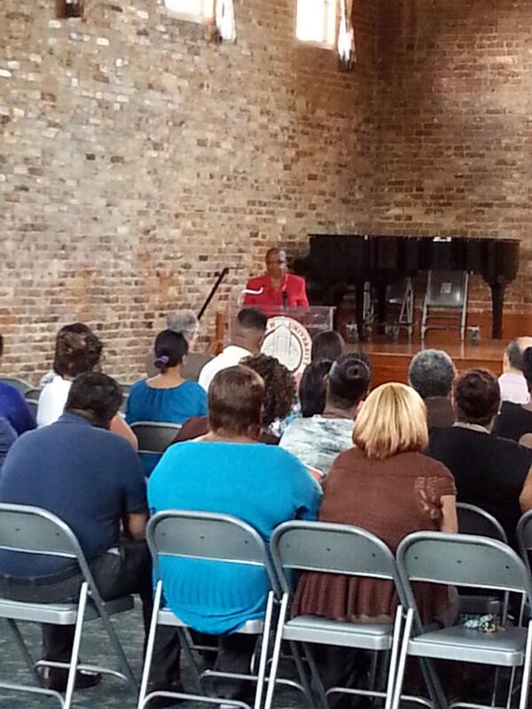 ClaflinUniv1869's tweet photo. Longtime employee Jean Harper speaks during a #retirement gathering at #Claflin #51yearsofservice http://t.co/CocrxQpV4H