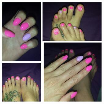 Freshly done nails and toes, now for a nap http://t.co/q5nPQkXqBb