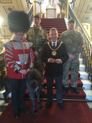 officaligmascot's tweet photo. @garymillar Thank you very much for your warm welcome to your City during your time in office, Good luck. Dx http://t.co/oQ7HvDt8Dw