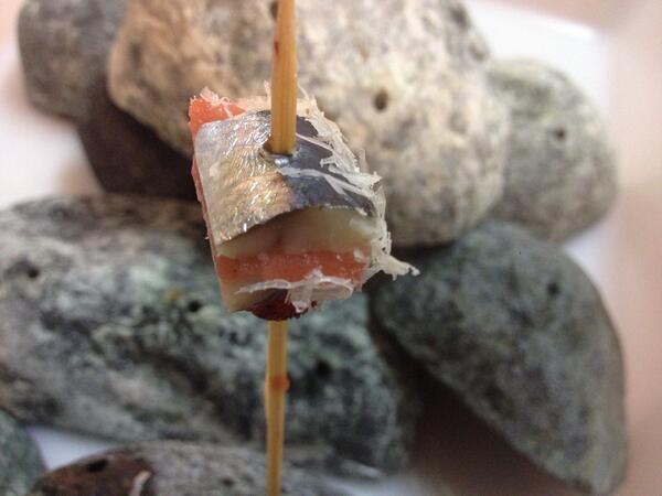 Que gilda mas alucinante de fresas de bosque, y  sardina  se ha sacado de  la chistera paul ibarra