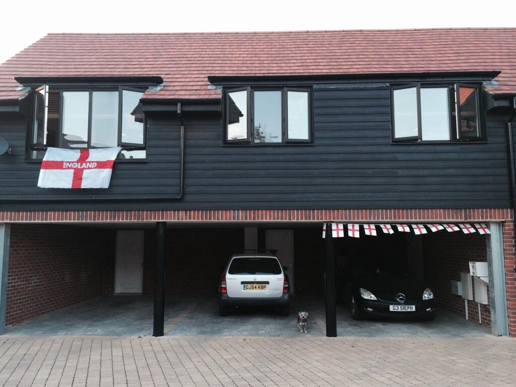 NathanJFriend's tweet photo. Me gaff #England #Brasil2014 http://t.co/PajdFYzqo2