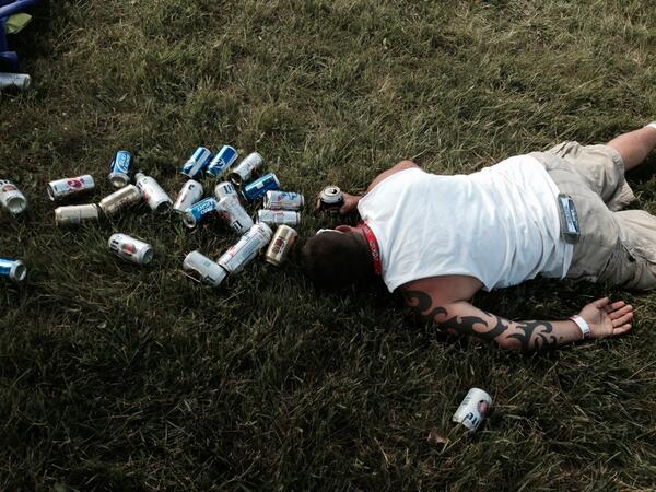 PlattyKnight's tweet photo. Too much too soon. #infieldproblems http://t.co/Mo3cD9l9OZ
