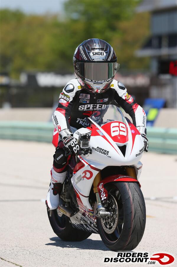 RidersDiscount's tweet photo. A toy @TriumphAmerica #675R that goes really really fast. http://t.co/MaUhtLkkXi