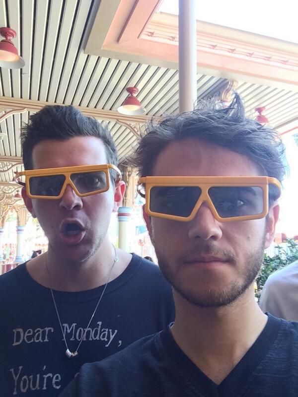 Zedd's tweet photo. 😎😎 @DILLONFRANCIS http://t.co/pkbW7Oaf9X