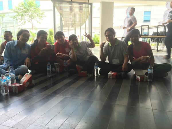 CleanAndChange's tweet photo. Yukkk kita istirahat dulu sebelum lanjut untuk games berikutnya :D http://t.co/MKGa1si7eu