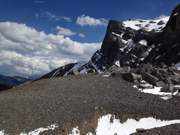 Trail Report (@runcalgary) on Twitter photo 