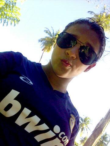 ines_39082's tweet photo. *---* Amndoo y enamorada del futbol'<3 CR7 Real madrid' http://t.co/U2BElBlddN