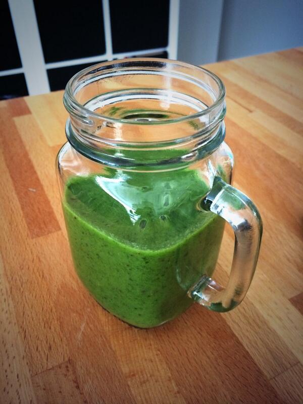 beatrixhon's tweet image. Wouldn't call myself a chef but whirring up a glass of healthy mush is something I can master #greenjuice