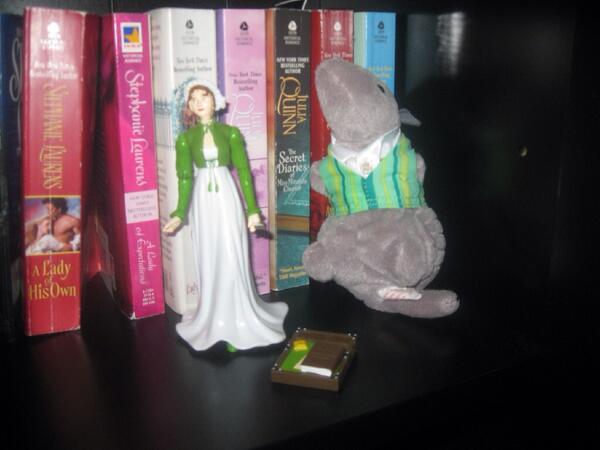 HeatherSnowRW's tweet image. I just packed up Jane Austen and Armando, my cravat wearing armadillo...this is getting serious #officepacking