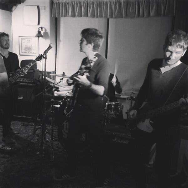 xxStacey8xx's tweet photo. @TheStines debut at The Tele @SirHolas http://t.co/PZlQDNTVUz