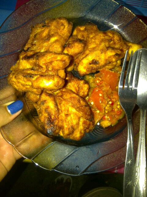 vilhiarotinsulu's tweet image. Mari makan..:D #pisgor