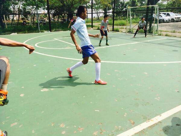CleanAndChange's tweet photo. Yooo futsal sudah di mulai http://t.co/qPbc93Qrg2
