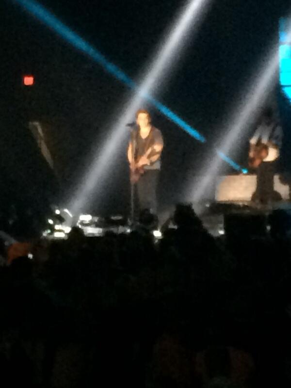 kaylasaff's tweet image. @HunterHayes amazing #flashflight #estero #laststop #perfectnight #perfectconcert #hunterhayes