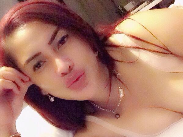 siscamellyana22 tweet picture