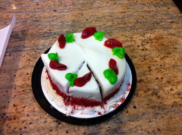 PinkAndPretty_'s tweet photo. About to eat a slice of red velvet cake http://t.co/QbqIdCvctu
