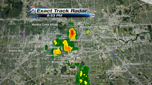 KPRC2's tweet photo. Lingering showers inside the loop. Expect continuing very iso cells tonight. Similar pattern Sunday http://t.co/UsoGdAOlO8
