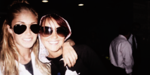 eternoRBD6's tweet photo. #Portiñon  2006 @anahi e @dulcemaria http://t.co/phy6hQcfk1"
