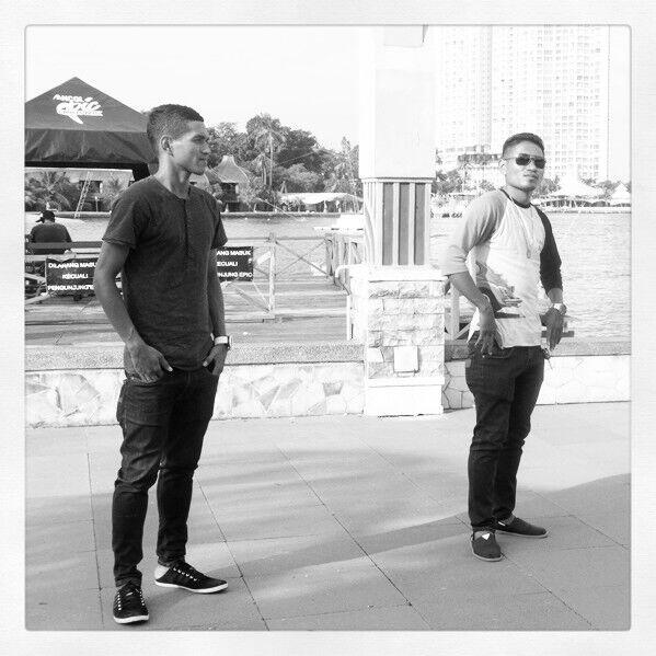 thenekatchef's tweet photo. Paling Batu :) RT @ramdanilesta: Mati, aduh mas pantesan nih tweet rame knp? Ampuun.. @bepe20: @abduh03 @ramdanilesta http://t.co/27DPhbkiIj