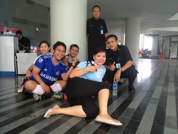 CleanAndChange's tweet photo. Wah teman-teman kita narsis juga yah :D http://t.co/yKyUCyfDCa