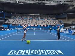 SportsOnlineTv's tweet photo. With Coach Nick Saviano in Her Corner, #19 World-Ranked Bouchard ... - http://t.co/36Op6mQqjl http://t.co/i73wP6tbxU