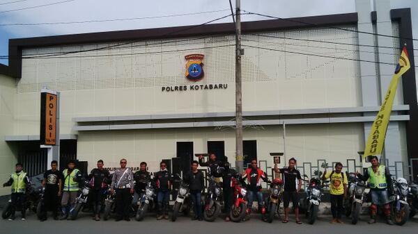 FanieKG's tweet photo. at Polres Kotabaru http://t.co/4FBpiV6nAc