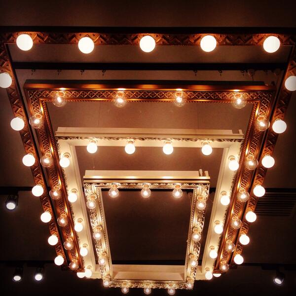 ORICOO_SUN's tweet image. 個人的にbibarikiの鈴木さんのシャンデリアが見たくて日本橋へ。
参加させて頂いたアルファベットの作品たちは、日本橋のCOREDO室町3 3F IDÉE Shopで6/23までです。