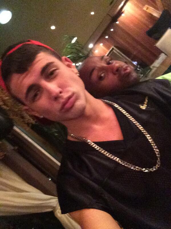 iSeanCarterJr's tweet photo. “@DustinGoldxxx: @helixstudios Helix Party With My Boo<3 #Gay #Helix #Porn #Sexy #Party #SD #Bitches http://t.co/GCUmqL7s4V” #tightass