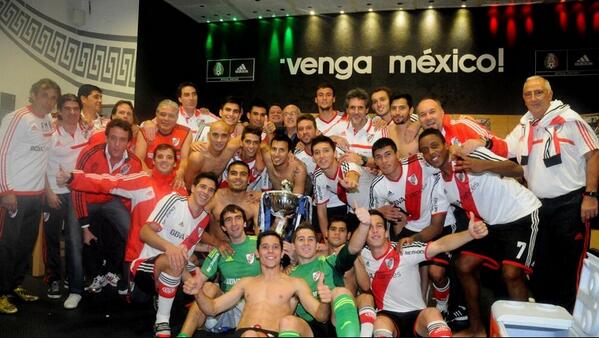 RiverPlate19O1's tweet photo. Esto también es de ustedes, disfrutenlo. Saludos y vamos River!!! http://t.co/8MHBYcDPV9