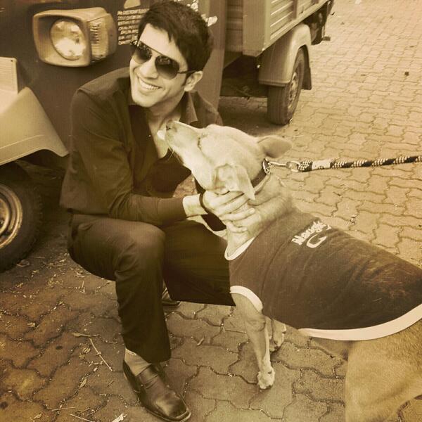 NeelMotwaniNMN's tweet photo. Dogs my best friends http://t.co/Yrt1xCGMWj